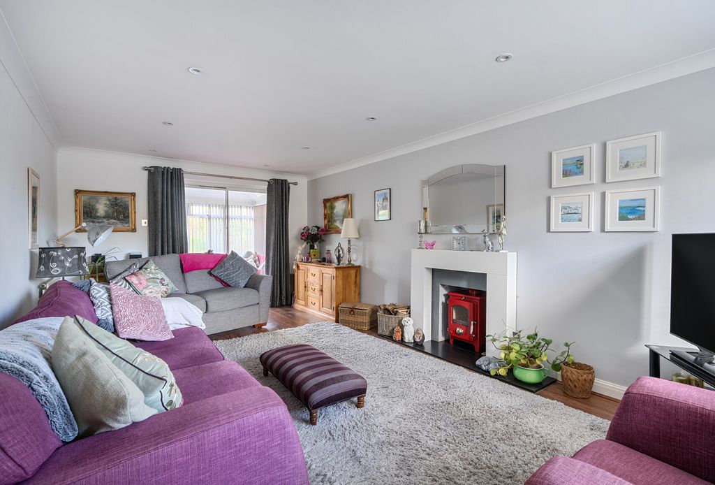 Property photo 2 of 25 1382859-12-691Dd0...