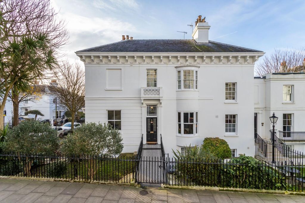 Property photo 1 of 53