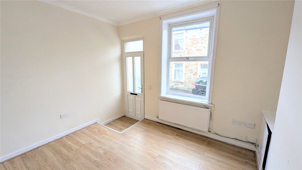 Property photo 3 of 8 Picture No. 03