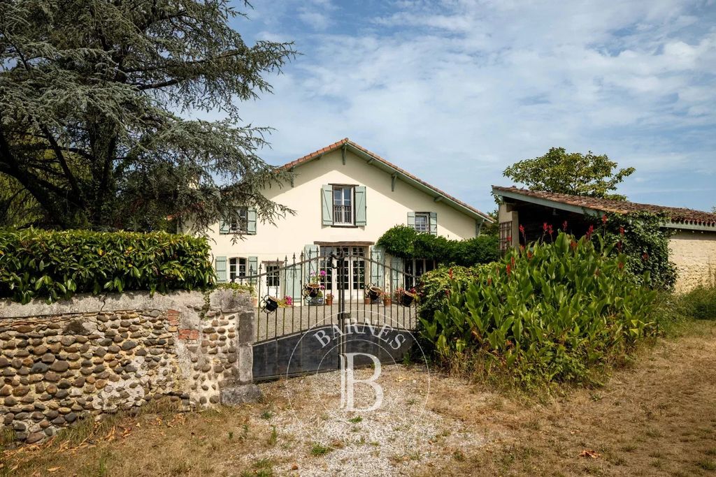 Property photo 3 of 25