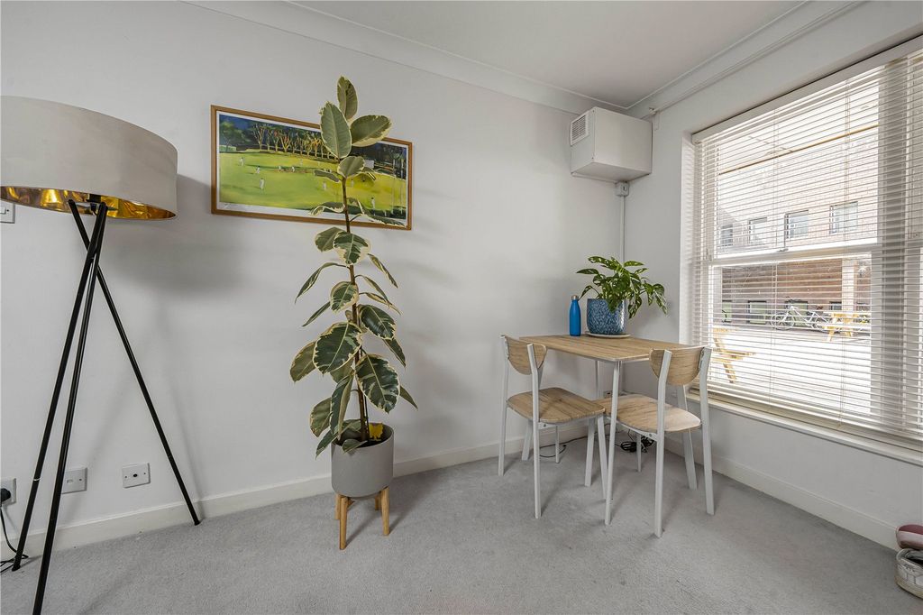 Property photo 2 of 9 Picture No. 20