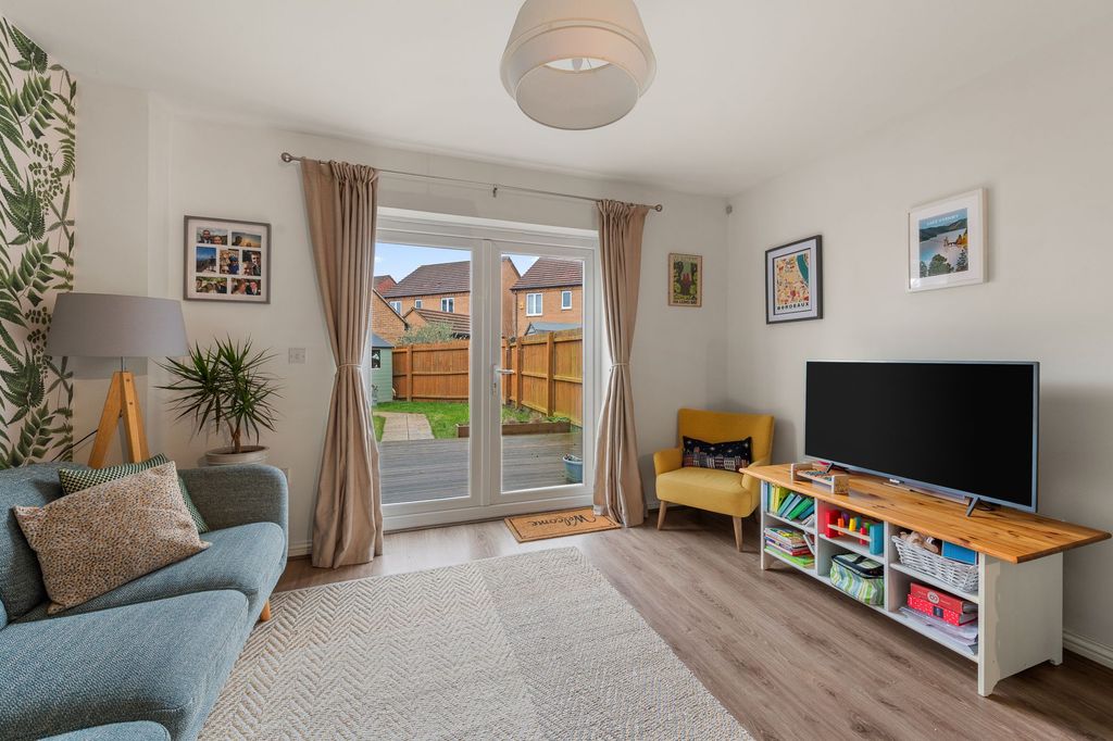 Property photo 3 of 15