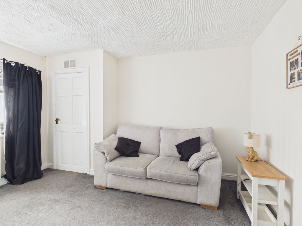 Property photo 3 of 27 Cam03729G0-Pr0293-Still002