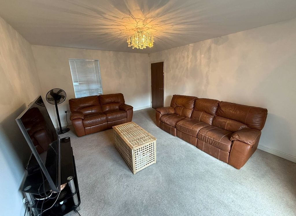 Property photo 2 of 26