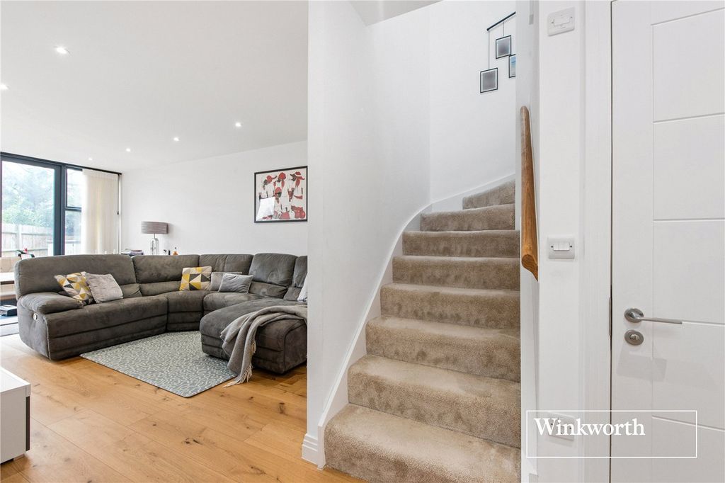 Property photo 2 of 17 Picture No. 06