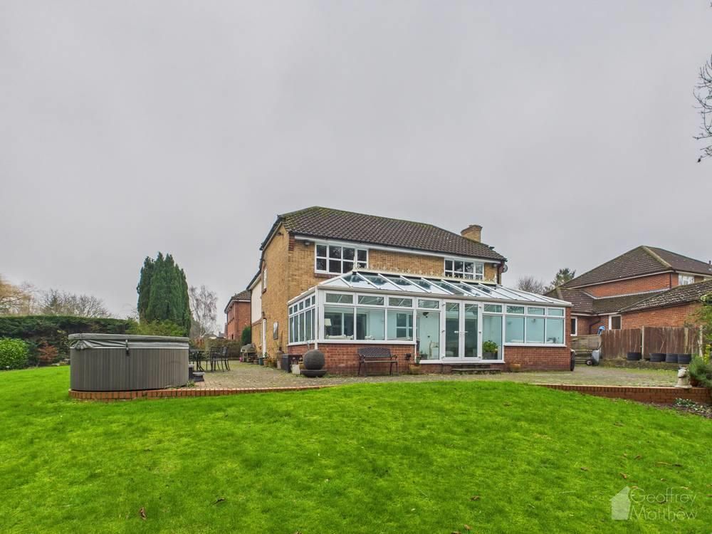 Property photo 3 of 18