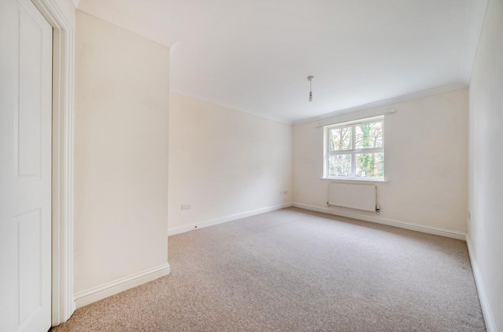 Property photo 2 of 15 1385991-1-692820Fc7B317.Jpg