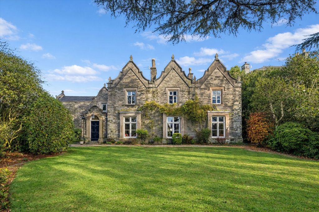 Property photo 1 of 30 (Main)