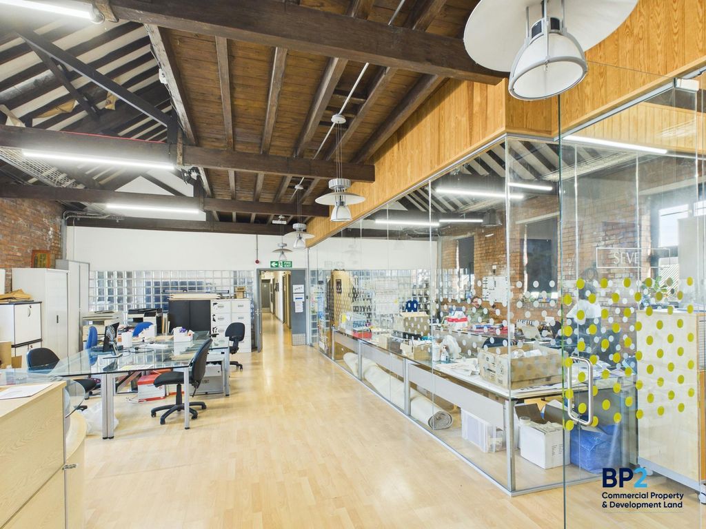 Property photo 2 of 18 Cam03725G0-Pr0087-Still003.Jpg