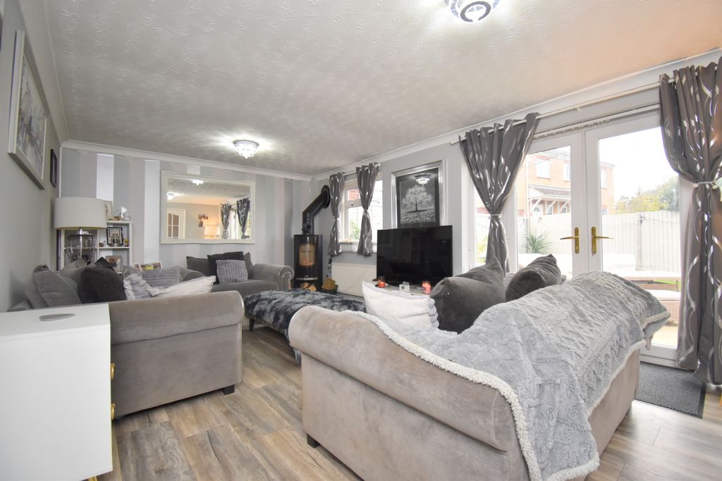 Property photo 2 of 22