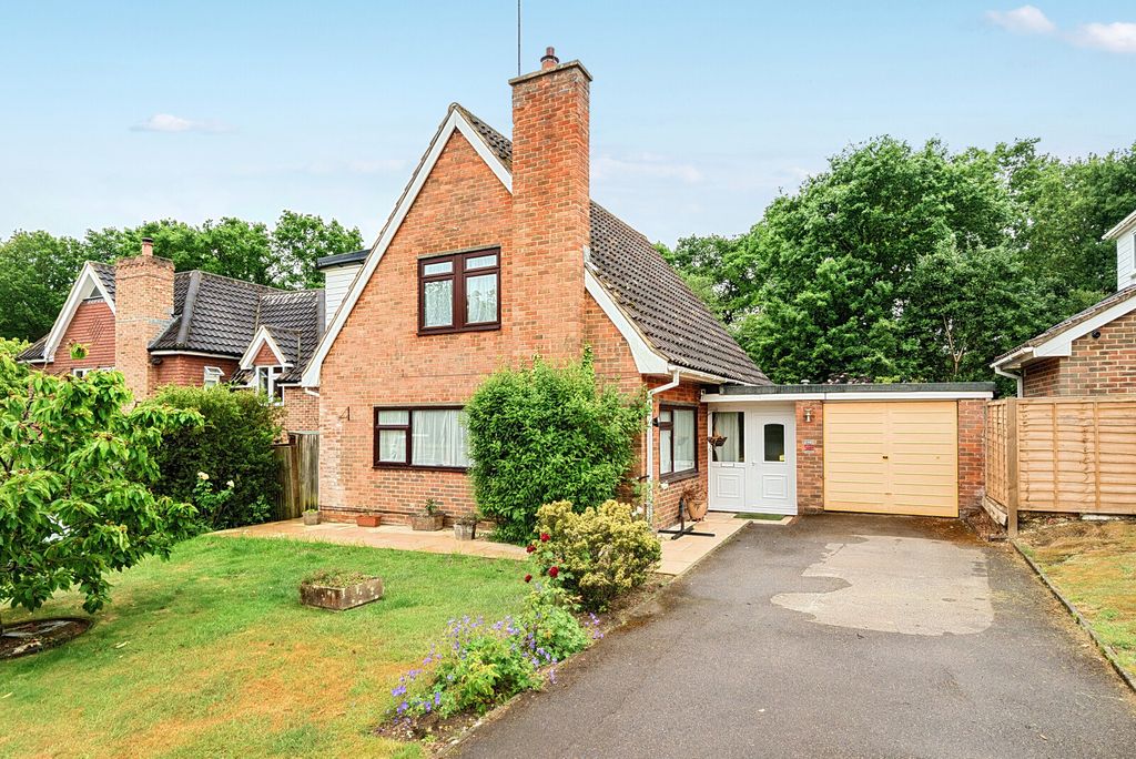 Property photo 1 of 20 1300641-1-683Ed9E...