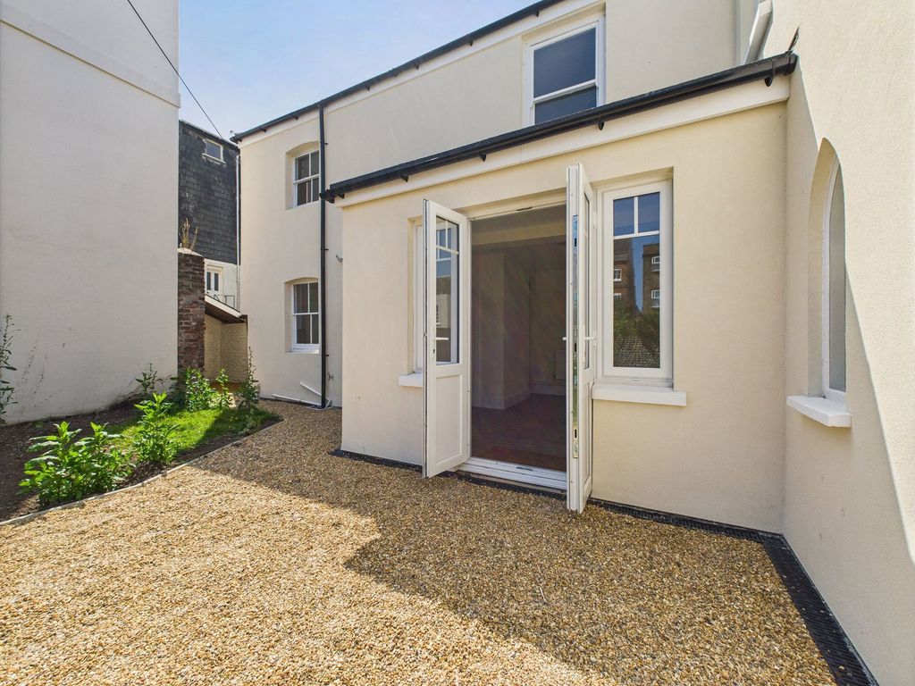 Additional image 9 of 4 bed detached house for saleNorfolk Place, Littlehampton BN17