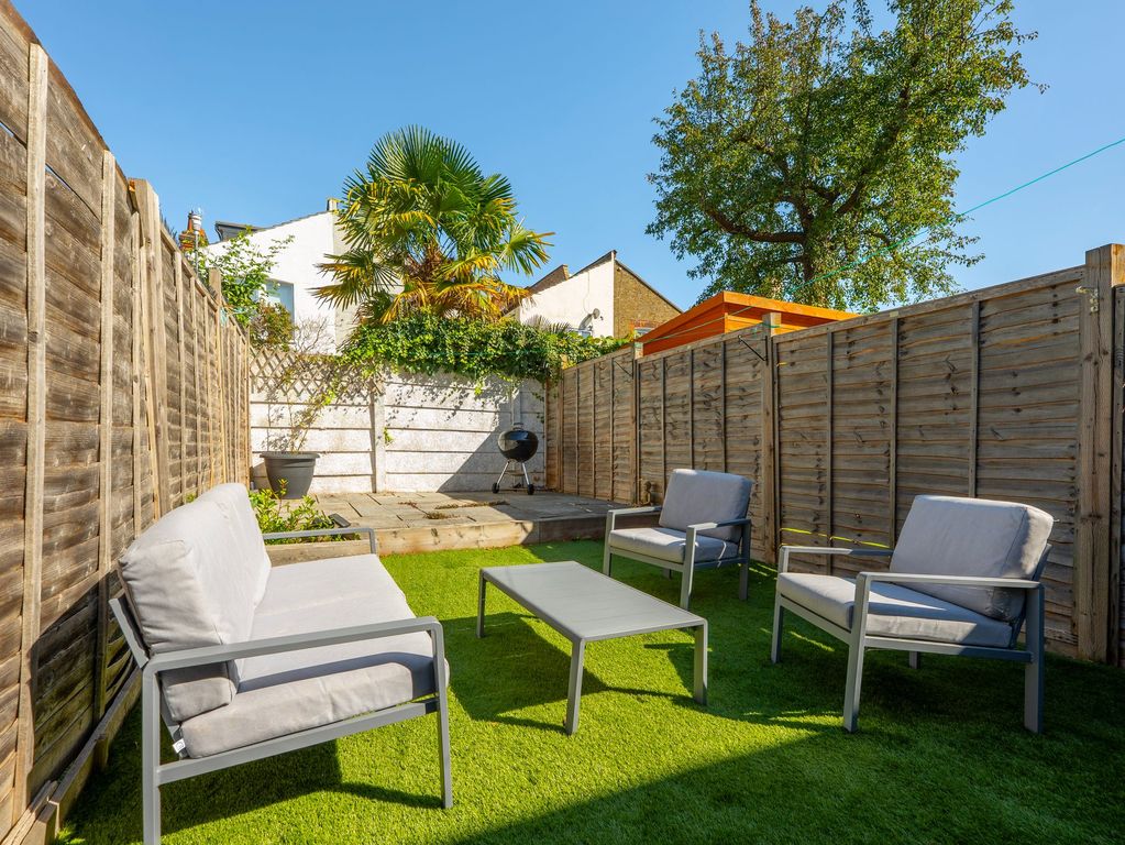 Property photo 3 of 13 Garden