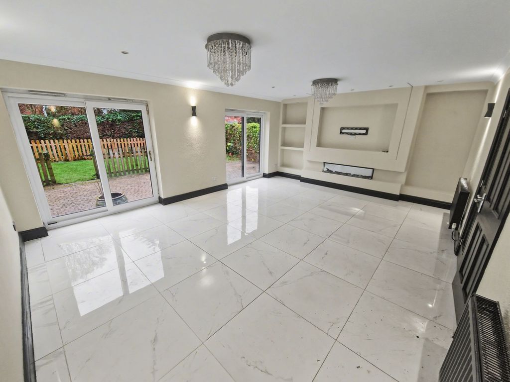 Property photo 2 of 42