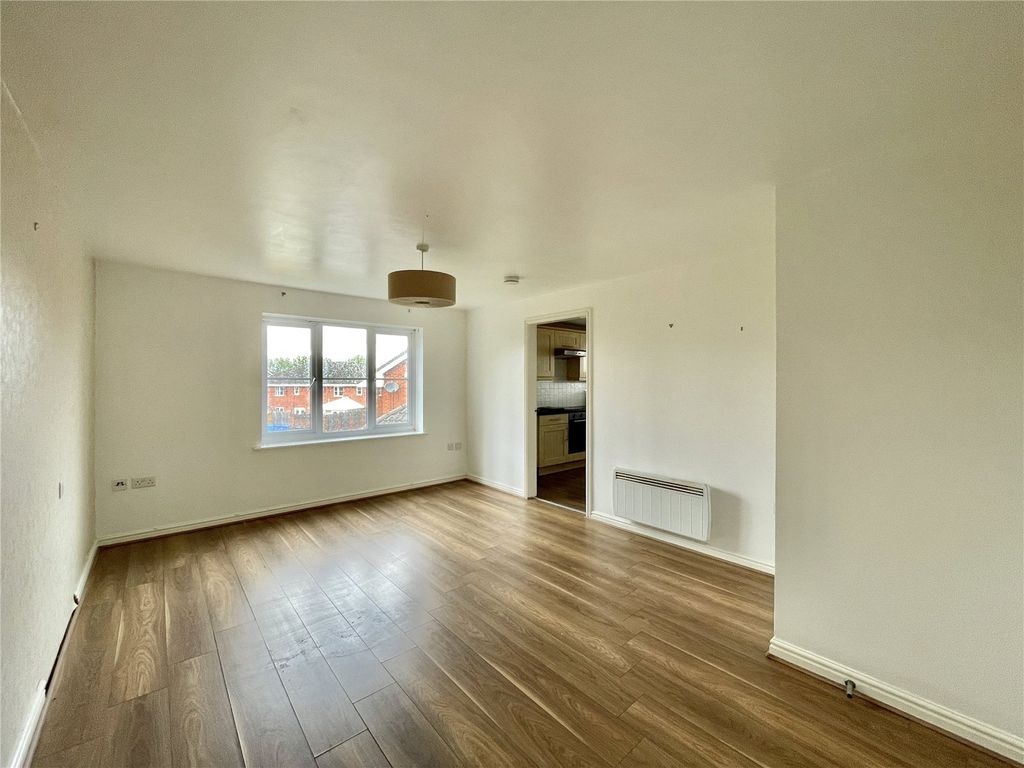 Property photo 3 of 8 Picture No. 09