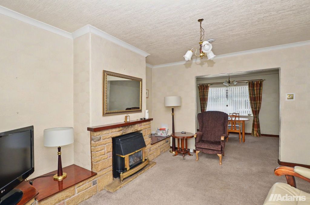 Property photo 3 of 31