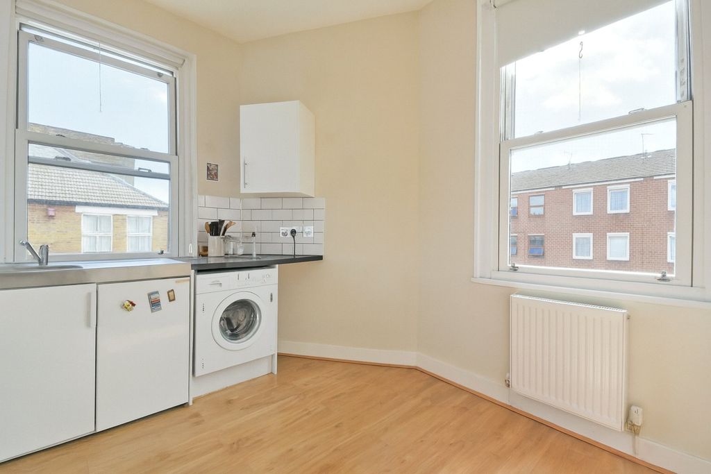 Property photo 1 of 8 Picture No. 34