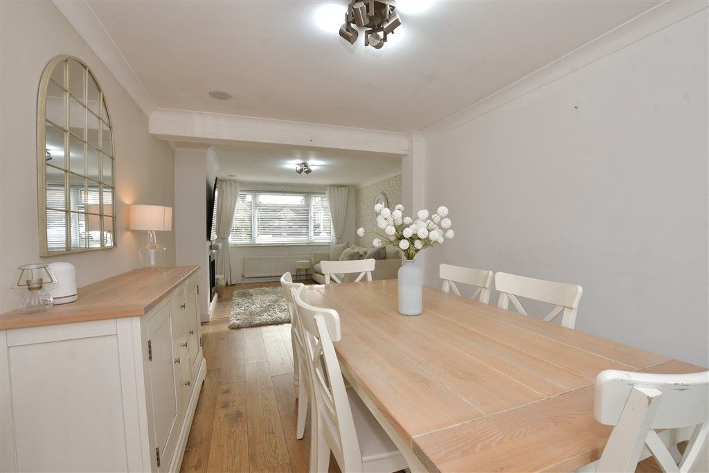 Property photo 2 of 12 Lounge/Dining Room