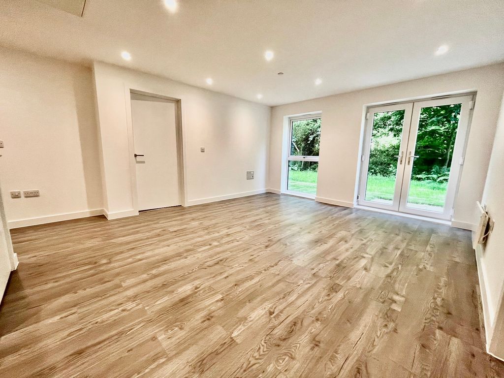 Property photo 1 of 15 Photo 01