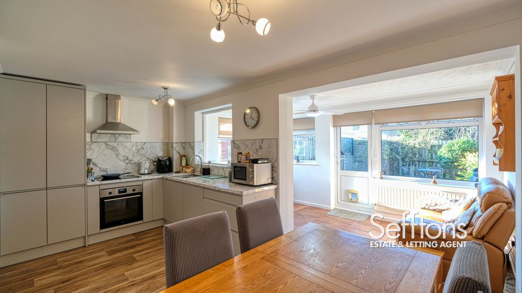 Property photo 2 of 29 Dscf7219_23