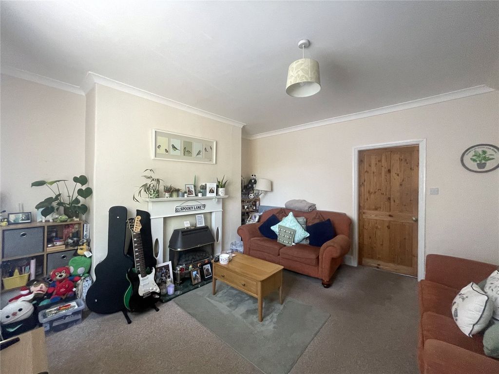 Property photo 2 of 15 Picture No. 13