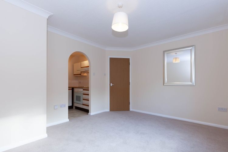 Property photo 3 of 7 182675
