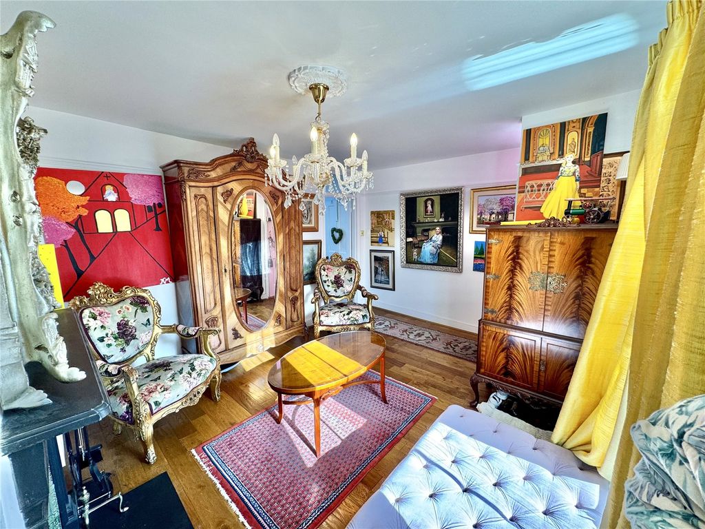 Property photo 2 of 32 Reception