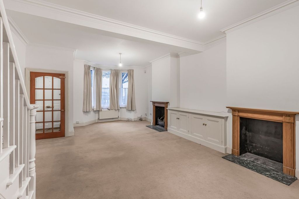 Property photo 3 of 18 Picture No. 01