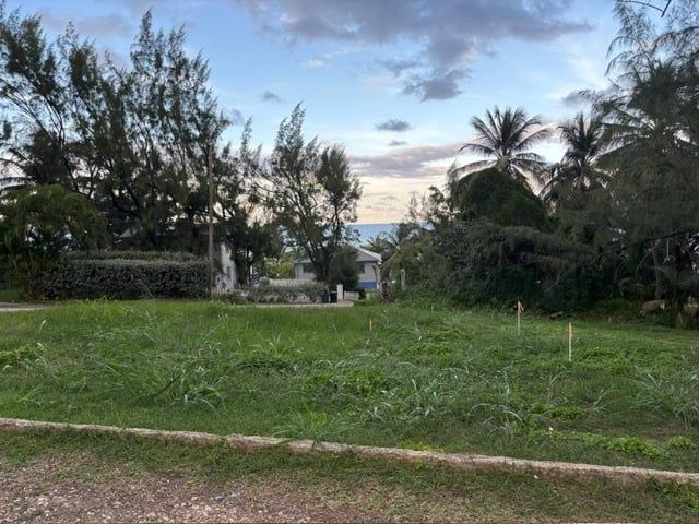 Property photo 1 of 2