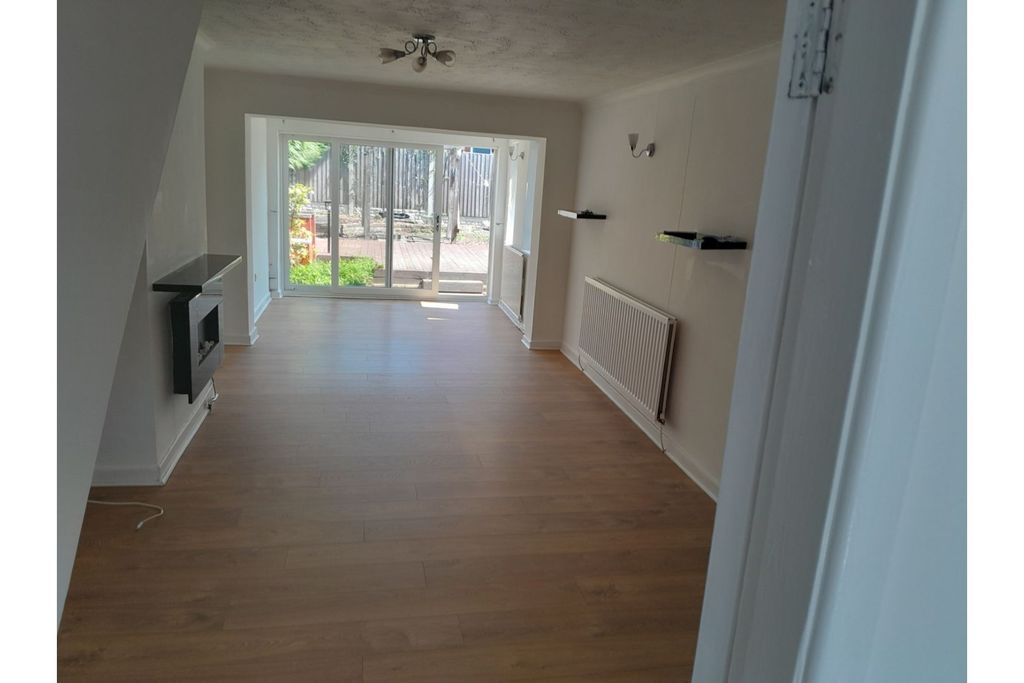 Property photo 3 of 19 Lounge/Dining Room
