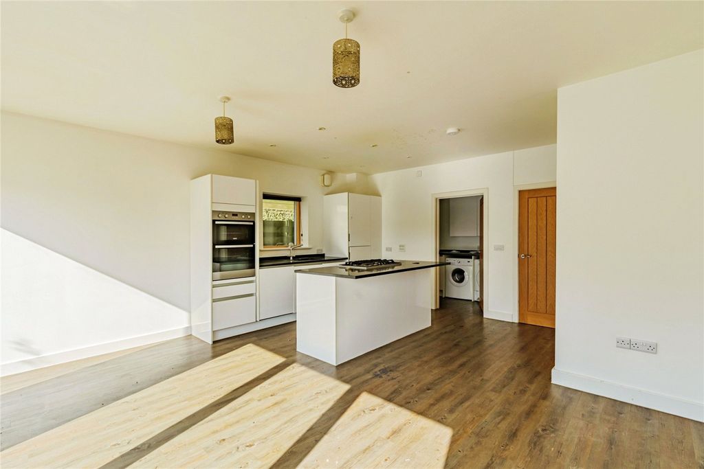 Property photo 3 of 18 Picture No. 40