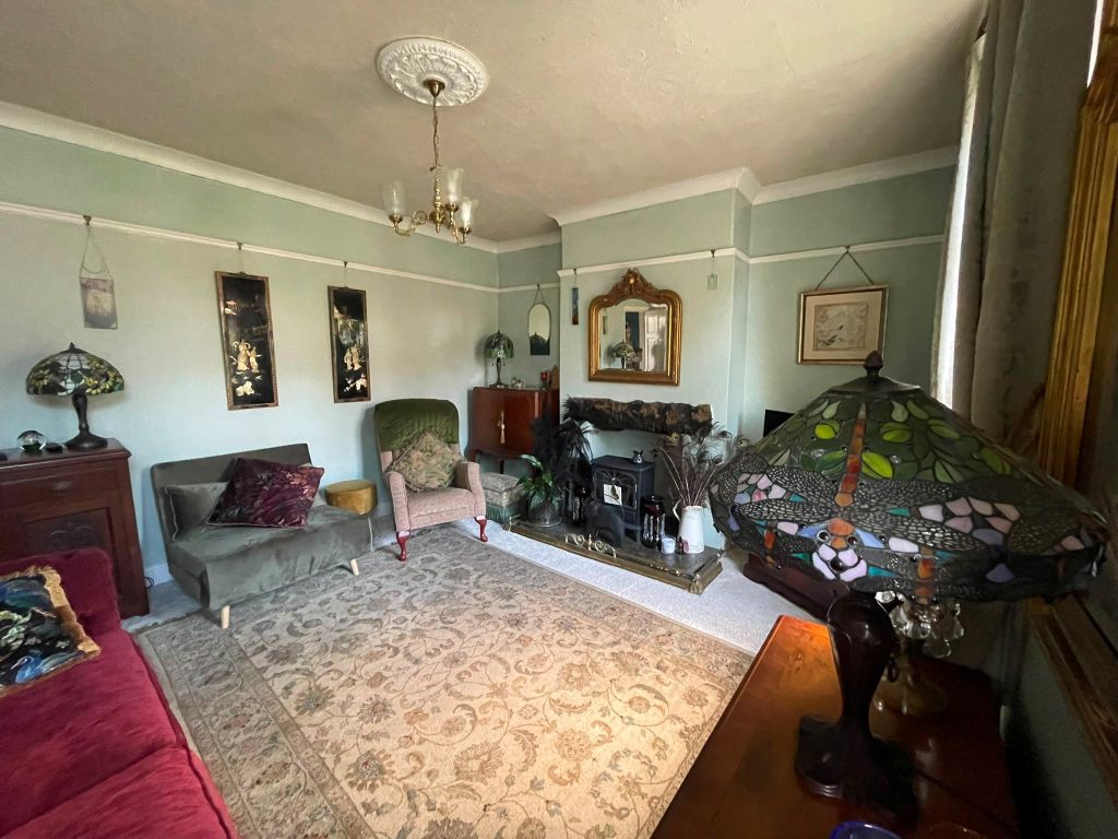 Property photo 2 of 20