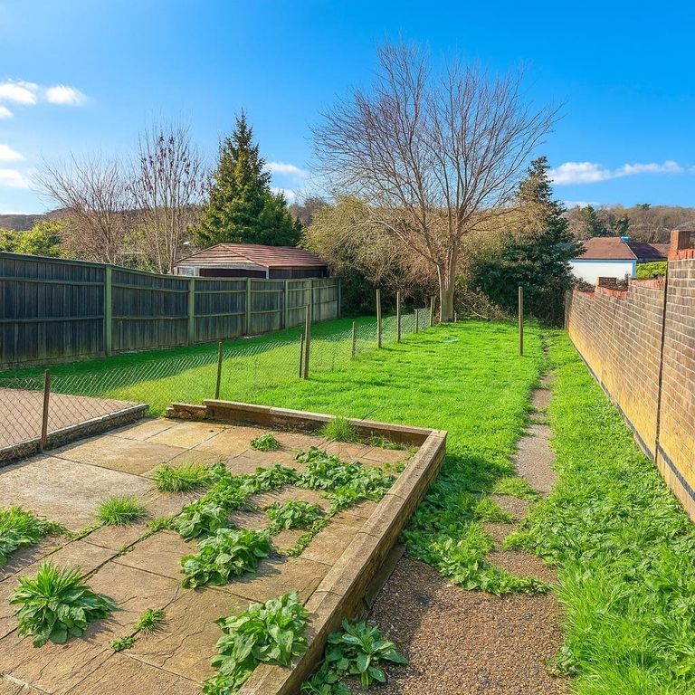 Property photo 2 of 11