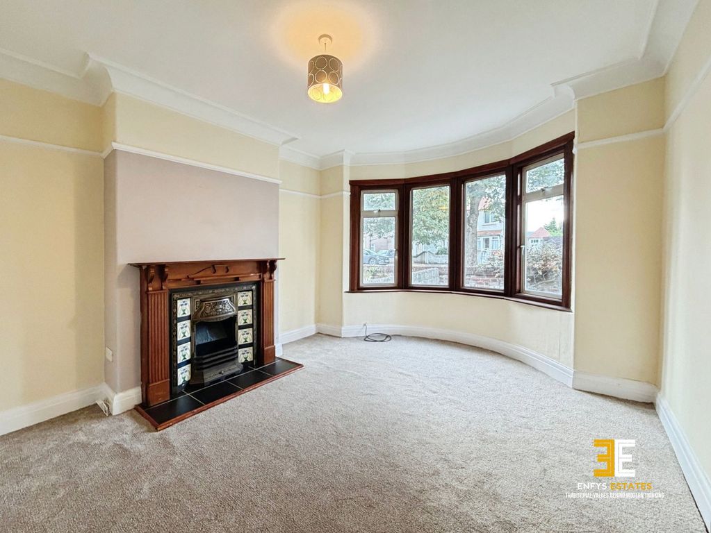 Property photo 2 of 32