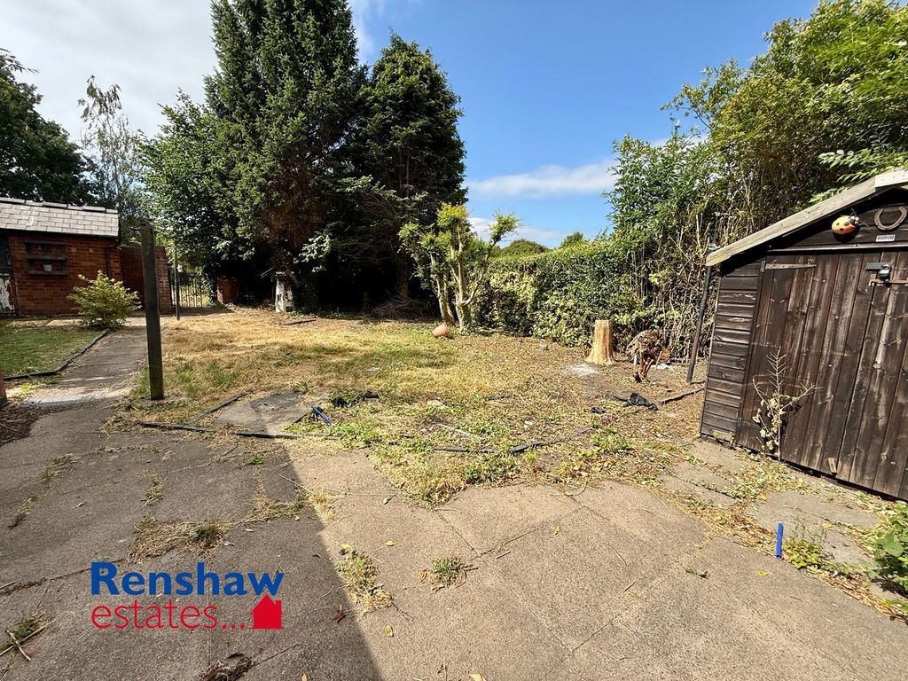 Property photo 3 of 15 R (2)