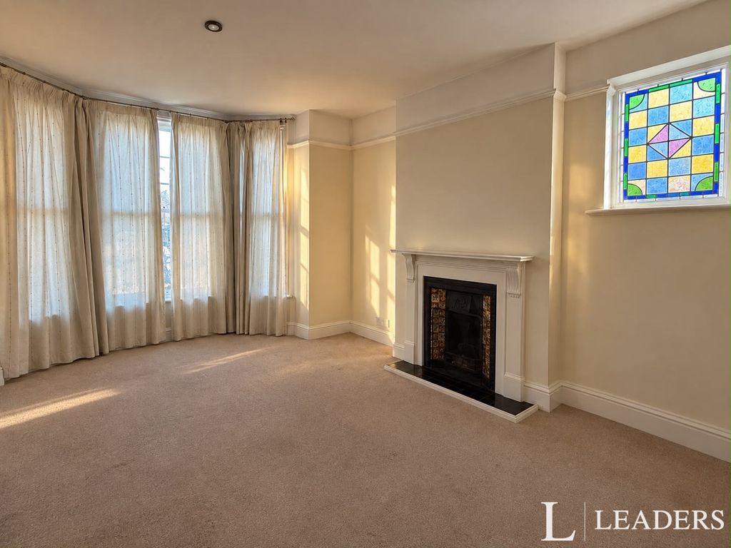 Property photo 2 of 7 Pbox-Img.Jpg