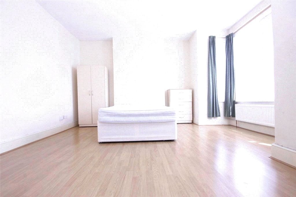 Property photo 2 of 7 Picture No. 03