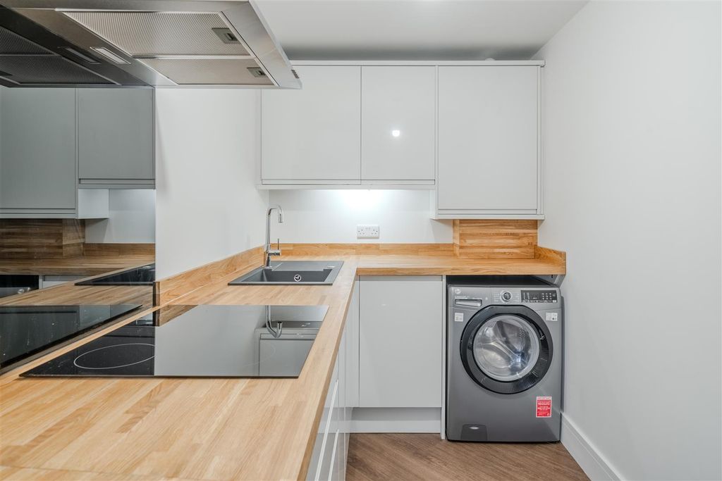 Property photo 3 of 10 Open Plan Living-4.Jpg