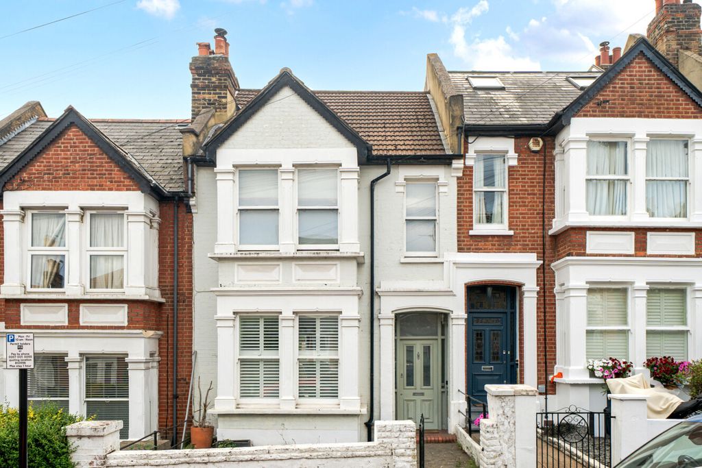 Property photo 2 of 16 1497410-2-6A6388c...