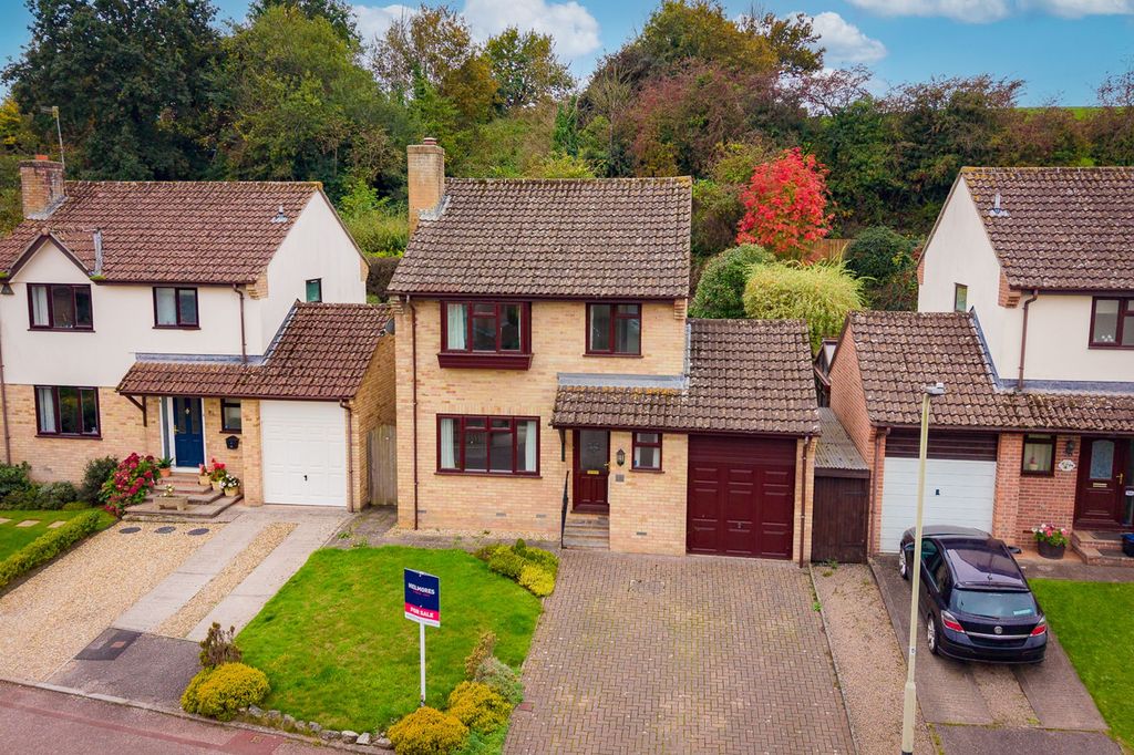 Property photo 1 of 21