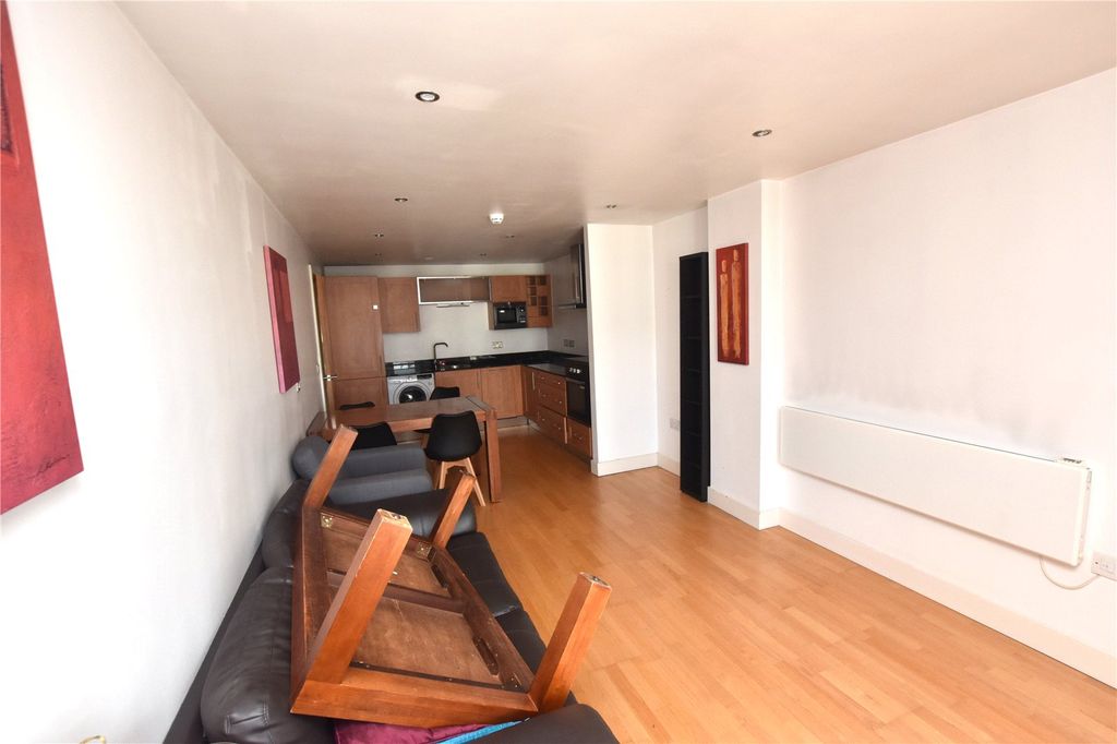 Property photo 3 of 12 Picture No. 10