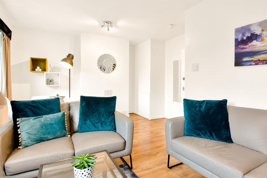 Property photo 2 of 7 Bright Modern Living Room With Comfy Sofas...