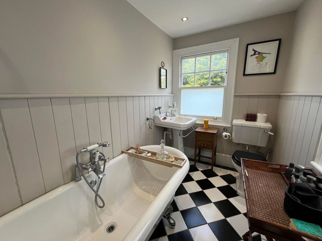 Additional image 10 of 4 bed detached house for saleChase Ridings, Enfield EN2