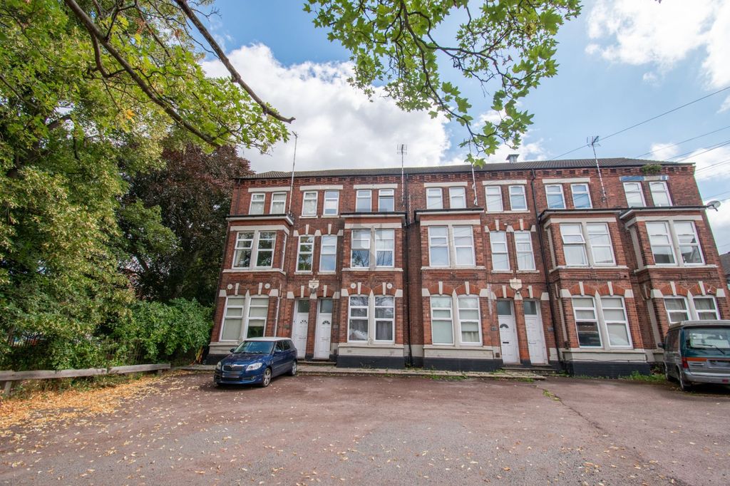 Property photo 1 of 5