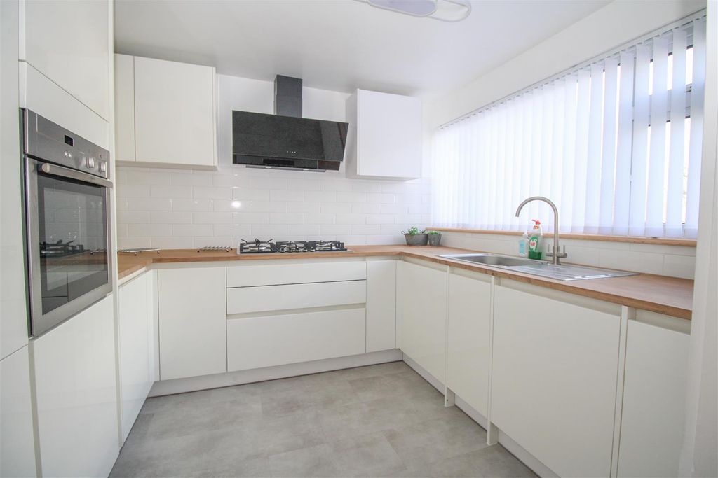 Property photo 2 of 11 Img_1919.Jpg