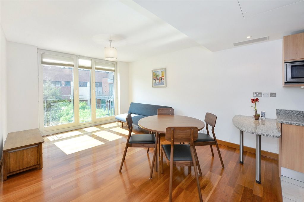 Property photo 1 of 12 Reception
