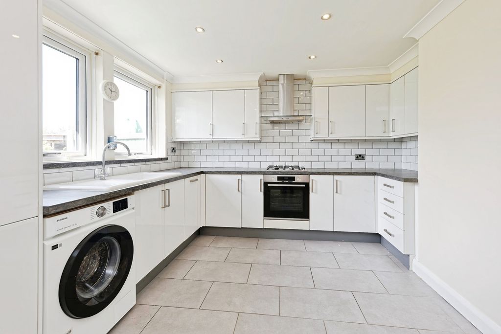 Property photo 3 of 15 Pbox-Img.Jpg