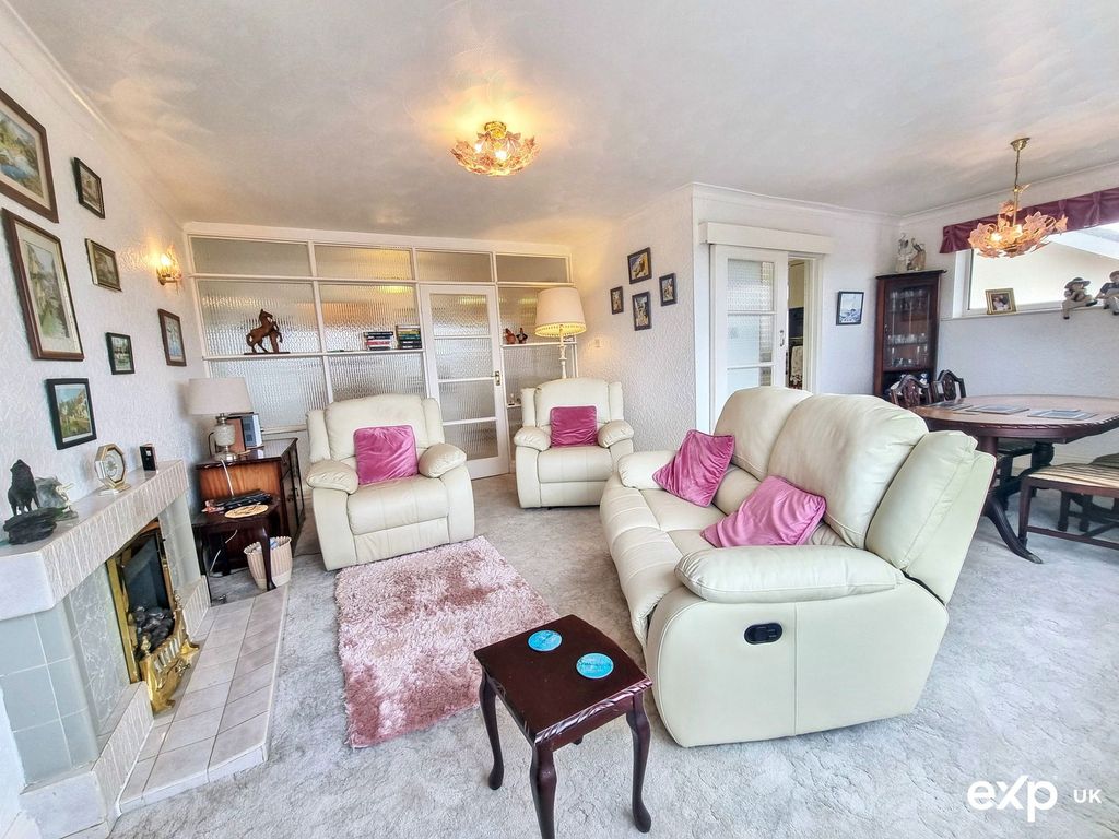 Property photo 3 of 23