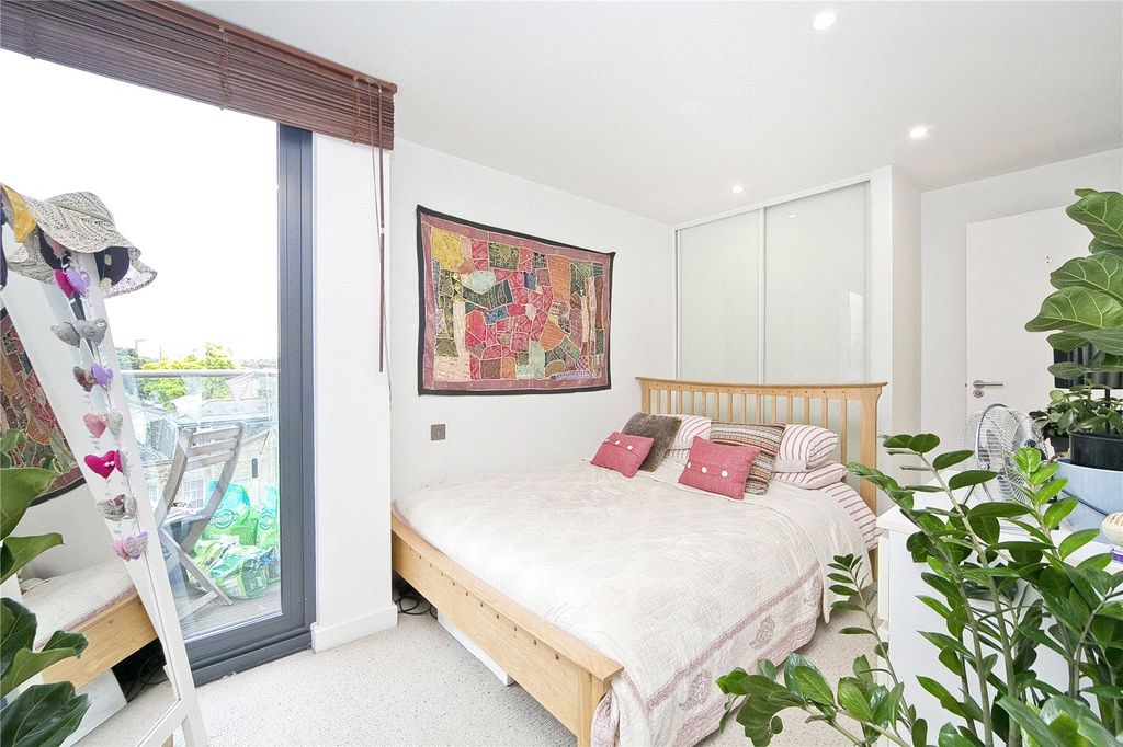 Property photo 3 of 11 Bedroom