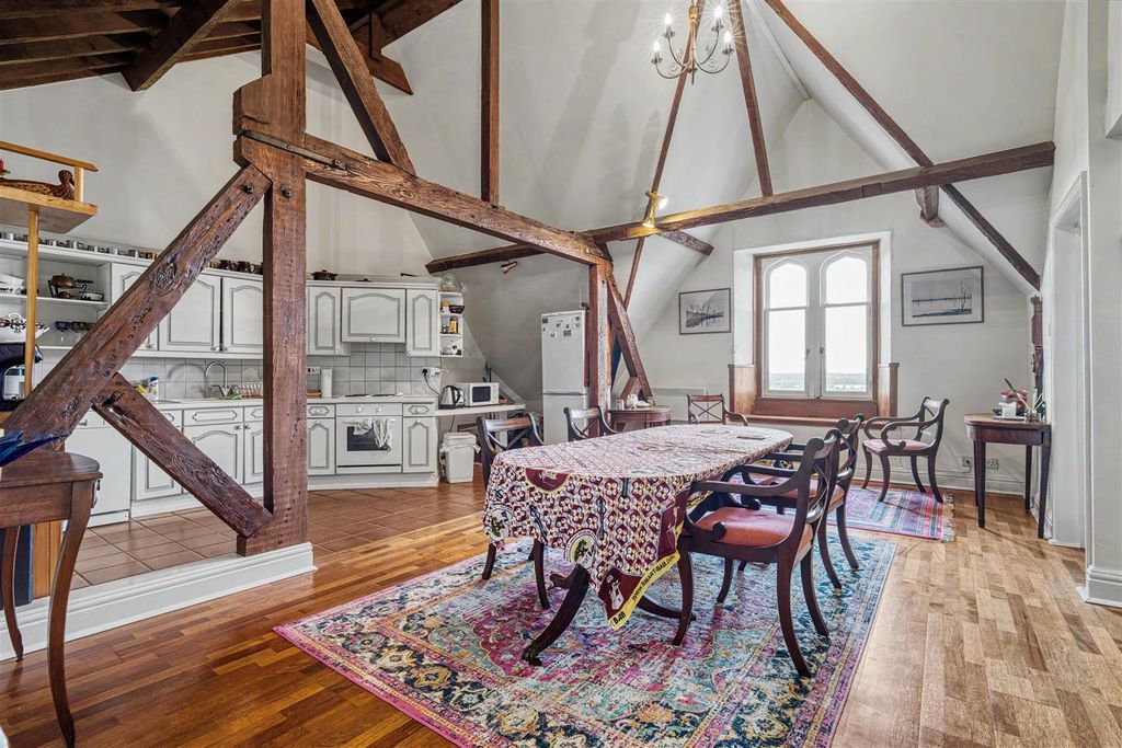 Property photo 2 of 13 Sny05721_Hdr.Jpg